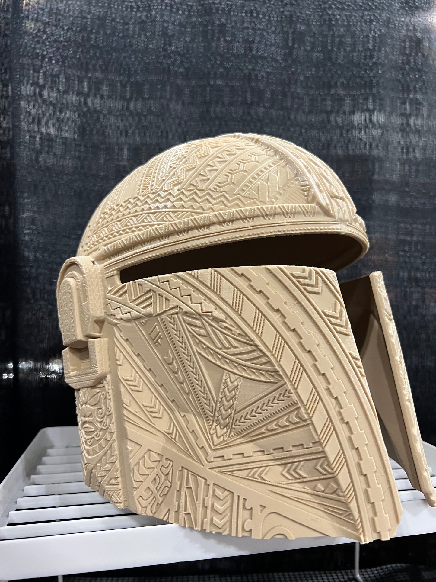 Deluxe Mandalorian Helmet